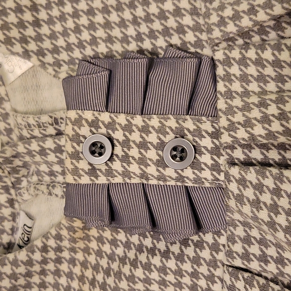 Calvin Klein Houndstooth Pleated Shirt - 6-9 Mos. - Picture 3 of 8